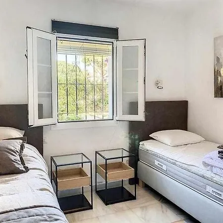 샬레 Townhouse For 7 People With Private Garden *