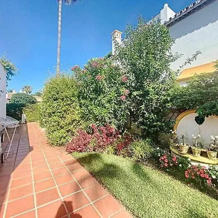 샬레 Townhouse For 7 People With Private Garden